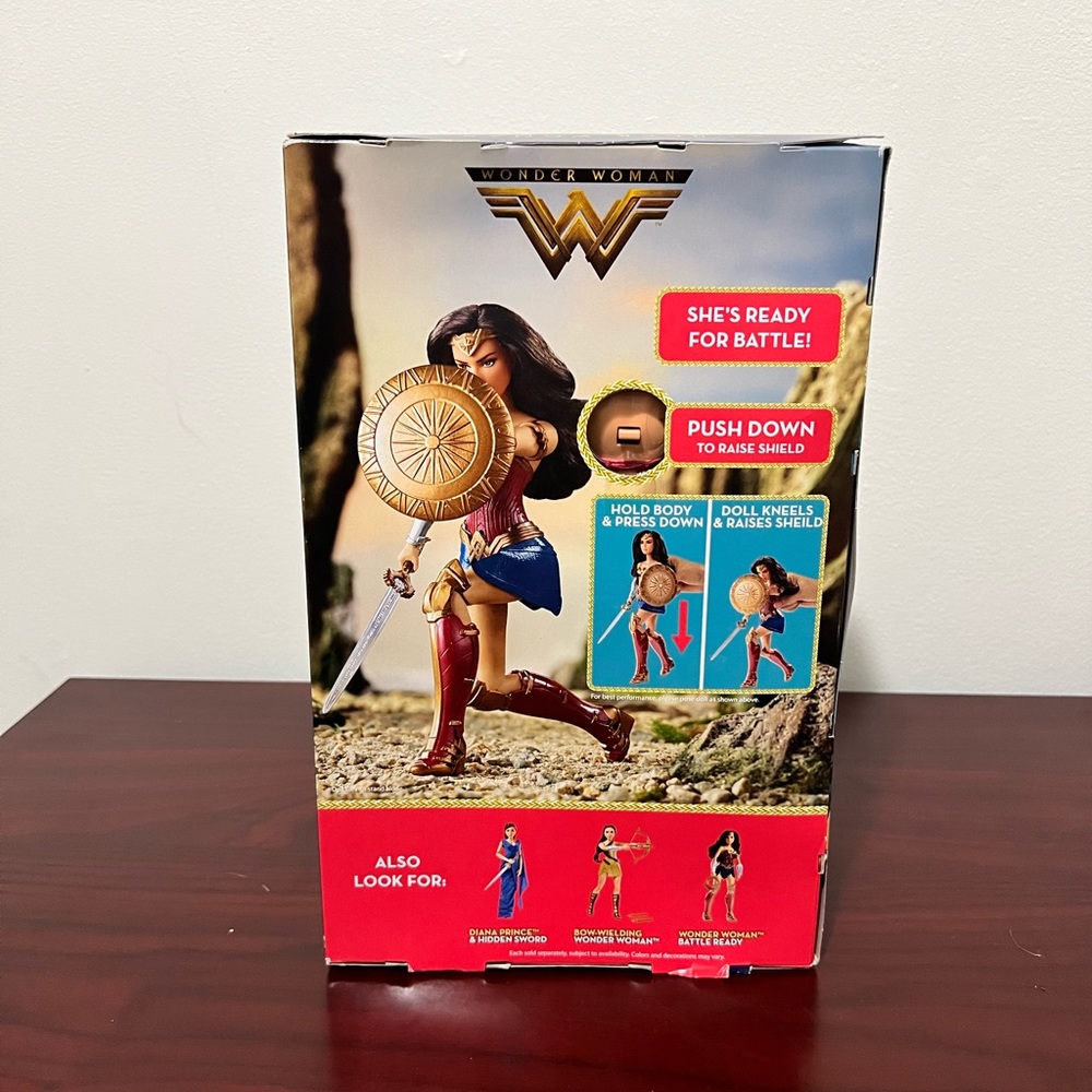 Wonder Woman - Picture 5 of 5